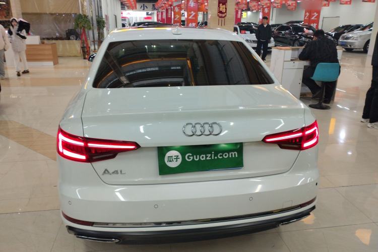 Used Audi A4L 2019 40 TFSI Ambition China VI Rear
