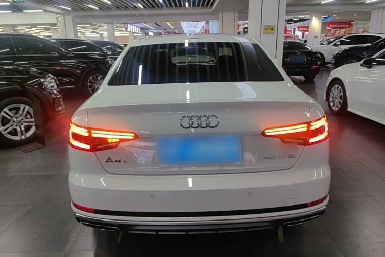 Used Audi A4L 2019 40 TFSI Fashion Edition China VI Emission Standard Rear