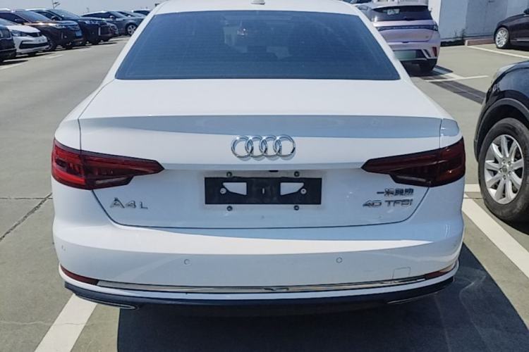 Used Audi A4L 2019 40 TFSI Ambition China VI Rear