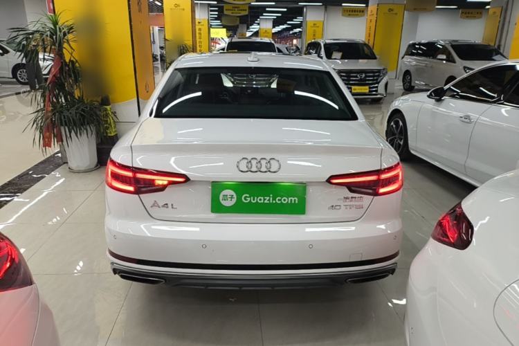 Used Audi A4L 2019 40 TFSI Fashion Edition China VI Emission Standard Rear