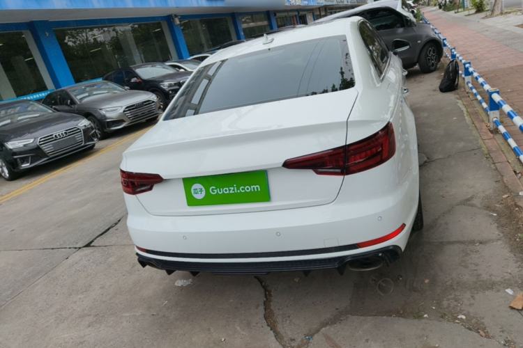 Used Audi A4L 2019 40 TFSI Fashion Edition China VI Emission Standard Rear