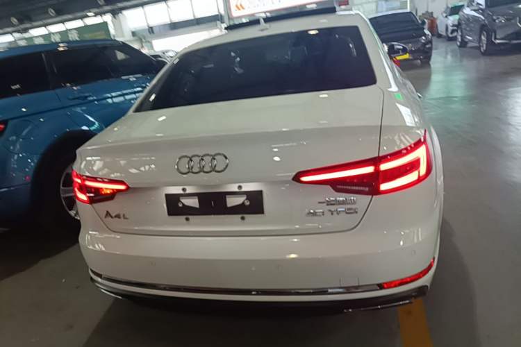 Used Audi A4L 2019 40 TFSI Ambition China VI Rear