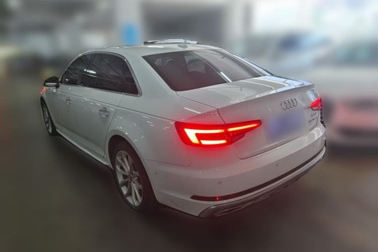 Used Audi A4L 2019 40 TFSI Fashion Edition China VI Emission Standard Rear Left 45 Deg
