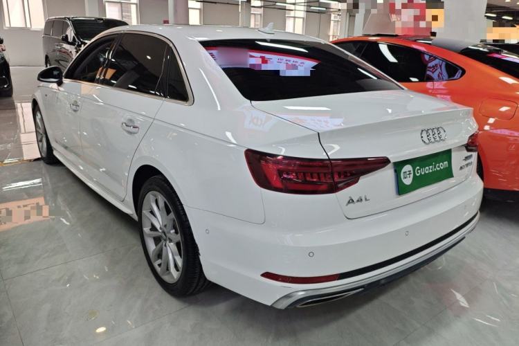 Used Audi A4L 2019 40 TFSI Fashion Edition China VI Emission Standard Rear Left 45 Deg