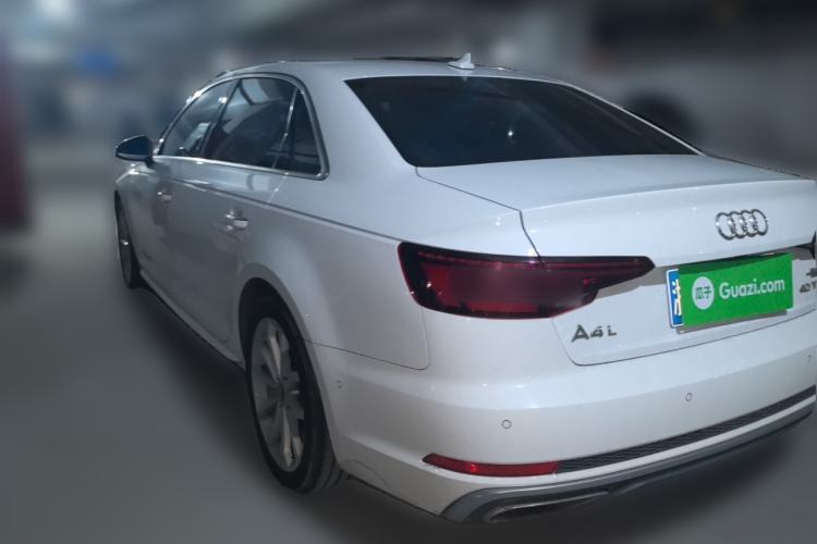 Used Audi A4L 2019 40 TFSI Fashion Edition China VI Emission Standard Rear Left 45 Deg