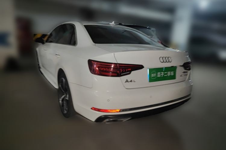 Used Audi A4L 2019 40 TFSI Fashion Edition China VI Emission Standard Rear Left 45 Deg