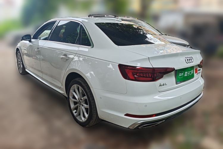 Used Audi A4L 2019 40 TFSI Fashion Edition China VI Emission Standard Rear Left 45 Deg