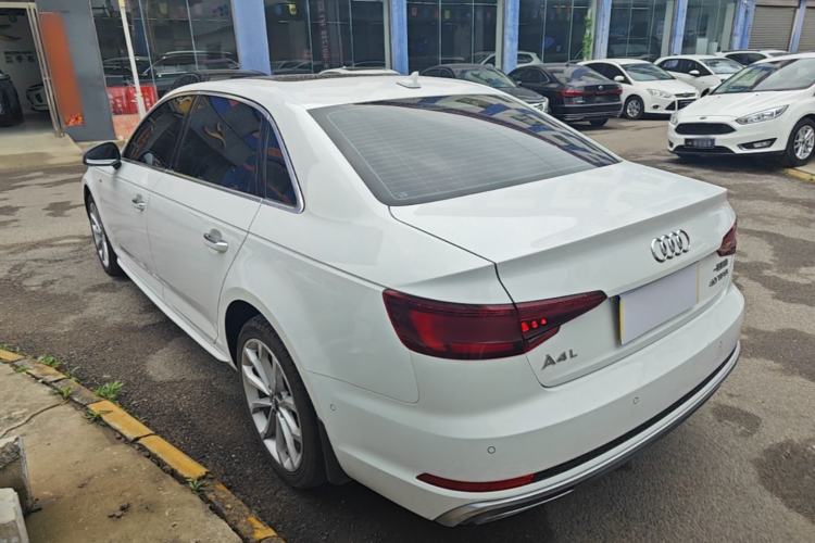 Used Audi A4L 2019 40 TFSI Fashion Edition China VI Emission Standard Rear Left 45 Deg