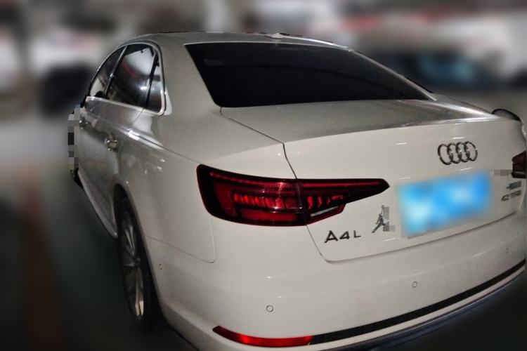 Used Audi A4L 2019 40 TFSI Fashion Edition China VI Emission Standard Rear Left 45 Deg