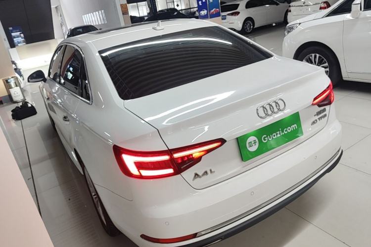 Used Audi A4L 2019 40 TFSI Ambition China VI Rear Left 45 Deg