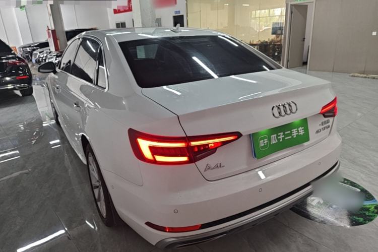 Used Audi A4L 2019 40 TFSI Fashion Edition China VI Emission Standard Rear Left 45 Deg