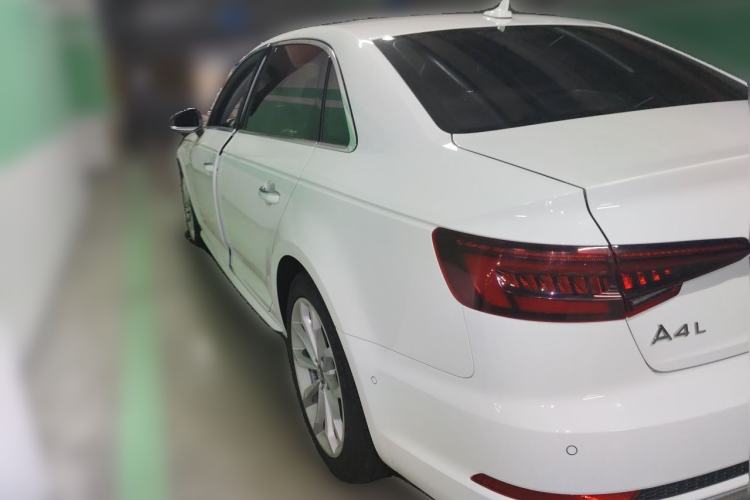 Used Audi A4L 2019 40 TFSI Fashion Edition China VI Emission Standard Rear Left 45 Deg