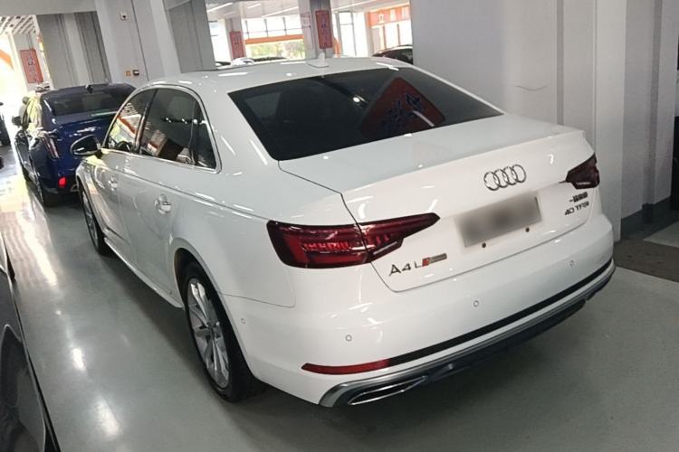 Used Audi A4L 2019 40 TFSI Fashion Edition China VI Emission Standard Rear Left 45 Deg