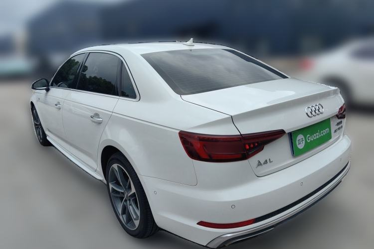 Used Audi A4L 2019 40 TFSI Fashion Edition China VI Emission Standard Rear Left 45 Deg