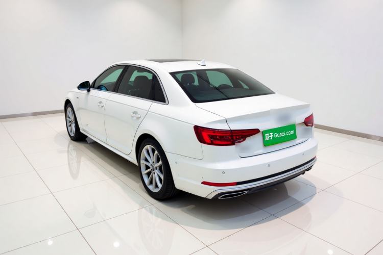 Used Audi A4L 2019 40 TFSI Fashion Edition China VI Emission Standard Rear Left 45 Deg