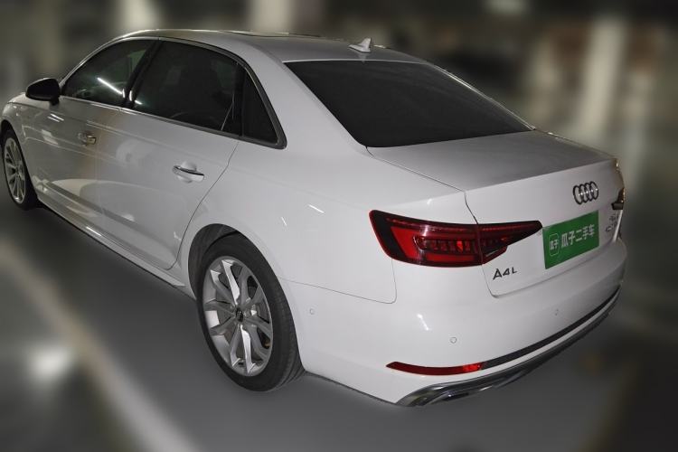 Used Audi A4L 2019 40 TFSI Fashion Edition China VI Emission Standard Rear Left 45 Deg