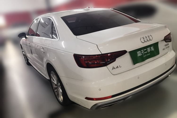Used Audi A4L 2019 40 TFSI Fashion Edition China VI Emission Standard Rear Left 45 Deg