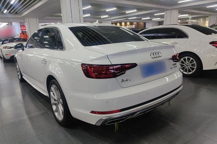 Used Audi A4L 2019 40 TFSI Fashion Edition China VI Emission Standard Rear Left 45 Deg