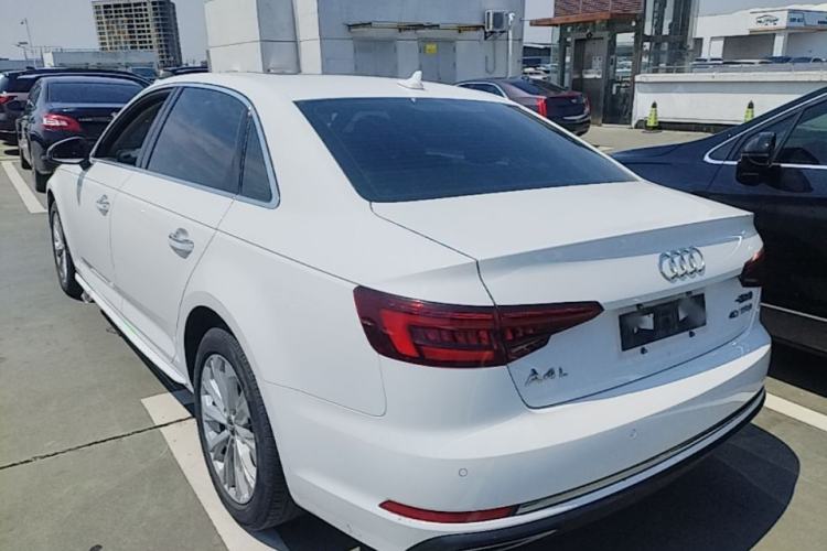 Used Audi A4L 2019 40 TFSI Ambition China VI Rear Left 45 Deg