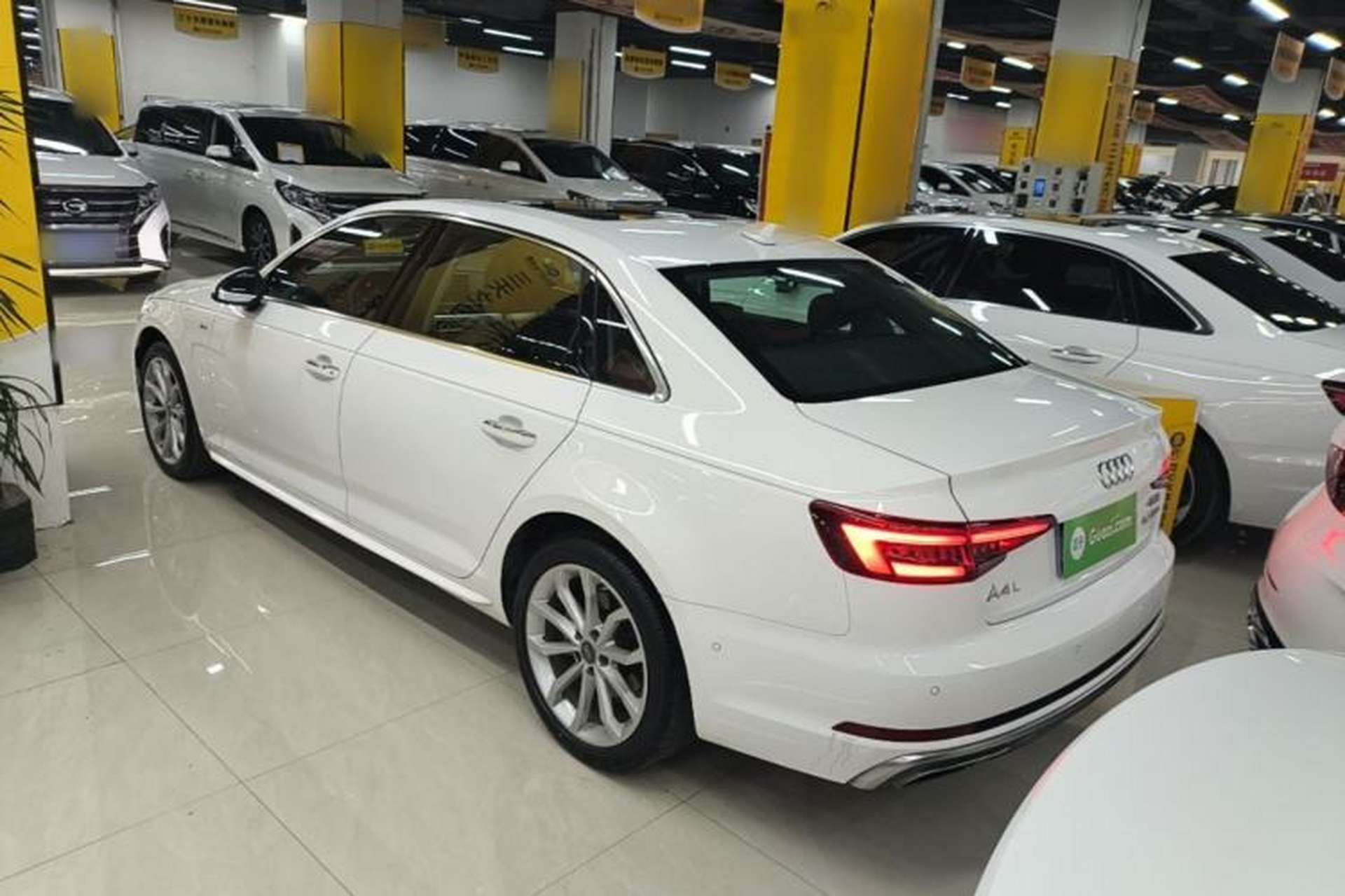 Used Audi A4L 2019 40 TFSI Fashion Edition China VI Emission Standard Rear Left 45 Deg