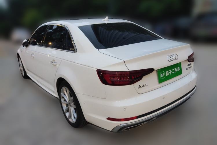 Used Audi A4L 2019 40 TFSI Fashion Edition China VI Emission Standard Rear Left 45 Deg