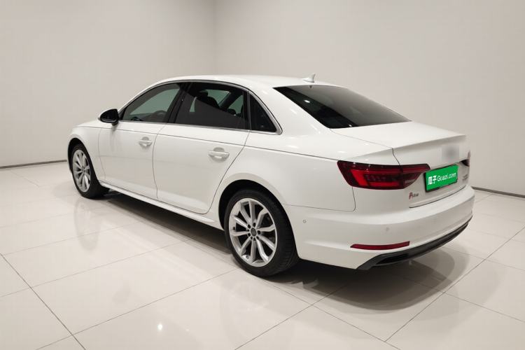 Used Audi A4L 2019 40 TFSI Fashion Edition China VI Emission Standard Rear Left 45 Deg