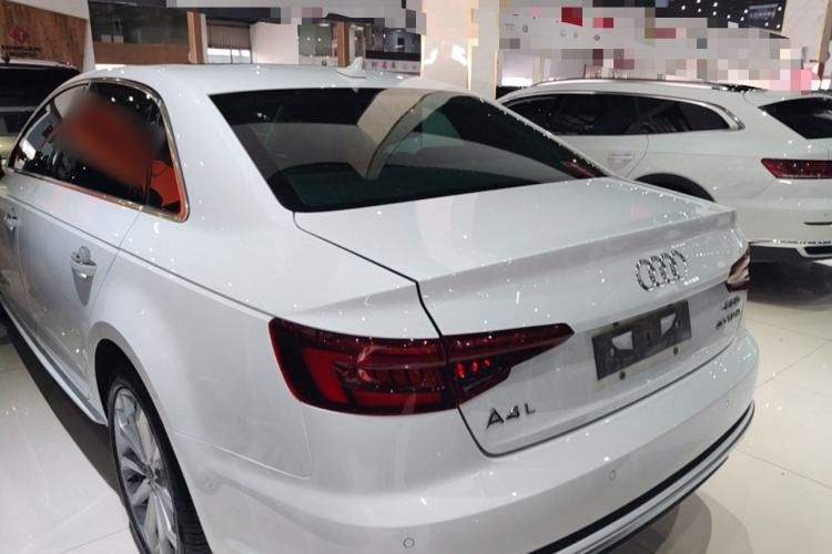 Used Audi A4L 2019 40 TFSI Fashion Edition China VI Emission Standard Rear Left 45 Deg