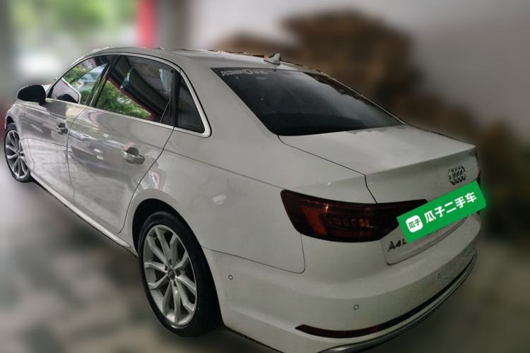 Used Audi A4L 2019 40 TFSI Fashion Edition China VI Emission Standard Rear Left 45 Deg