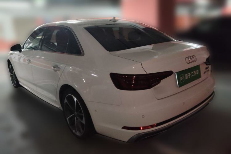 Used Audi A4L 2019 40 TFSI Fashion Edition China VI Emission Standard Rear Left 45 Deg