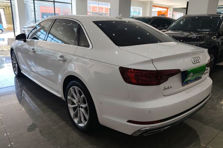 Used Audi A4L 2019 40 TFSI Fashion Edition China VI Emission Standard Rear Left 45 Deg