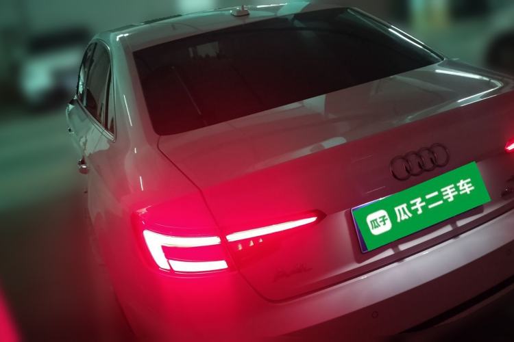 Used Audi A4L 2019 40 TFSI Fashion Edition China VI Emission Standard Rear Left 45 Deg