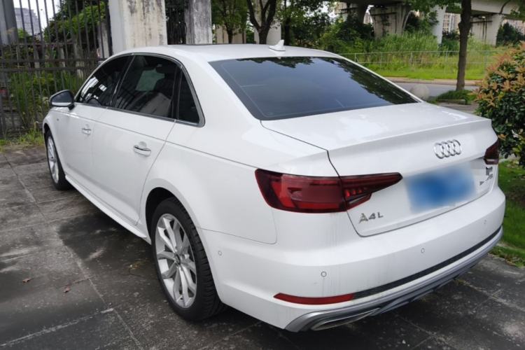 Used Audi A4L 2019 40 TFSI Fashion Edition China VI Emission Standard Rear Left 45 Deg