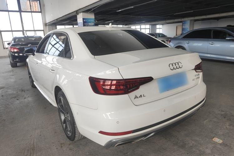 Used Audi A4L 2019 40 TFSI Fashion Edition China VI Emission Standard Rear Left 45 Deg