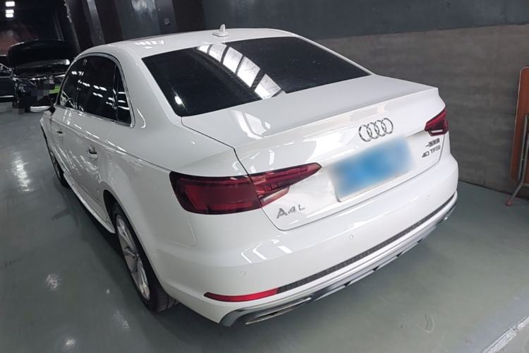 Used Audi A4L 2019 40 TFSI Fashion Edition China VI Emission Standard Rear Left 45 Deg