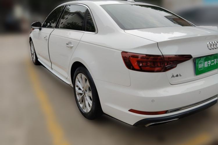 Used Audi A4L 2019 40 TFSI Ambition China VI Rear Left 45 Deg