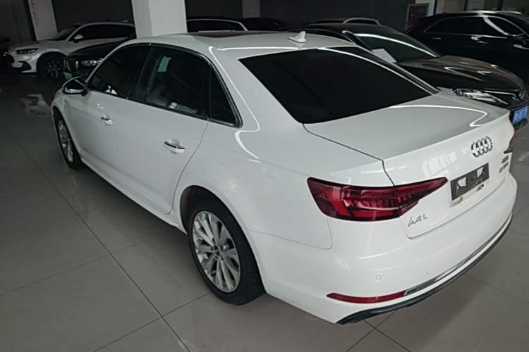Used Audi A4L 2019 40 TFSI Ambition China VI Rear Left 45 Deg