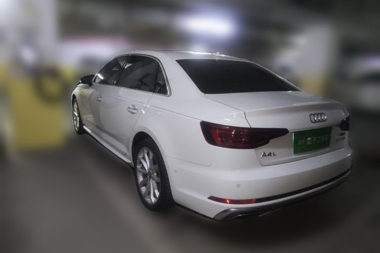 Used Audi A4L 2019 40 TFSI Fashion Edition China VI Emission Standard Rear Left 45 Deg