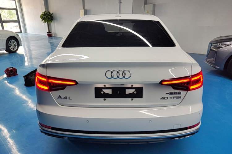 Used Audi A4L 2019 40 TFSI Fashion Edition China VI Emission Standard Rear