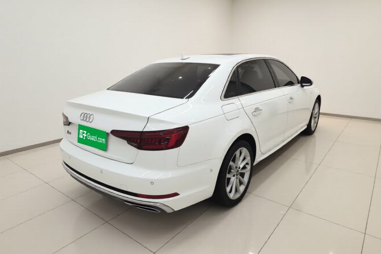 Used Audi A4L 2019 40 TFSI Fashion Edition China VI Emission Standard Rear Right 45 Deg