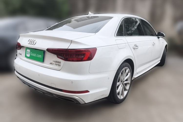 Used Audi A4L 2019 40 TFSI Fashion Edition China VI Emission Standard Rear Right 45 Deg