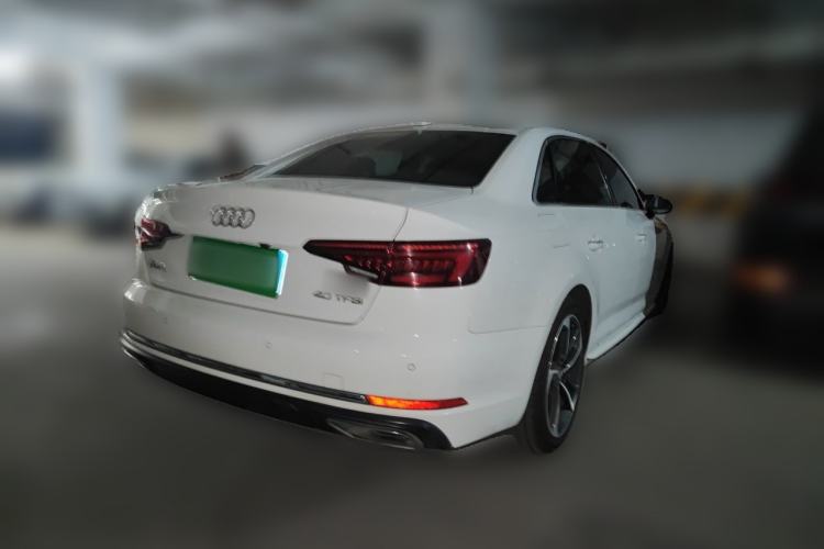 Used Audi A4L 2019 40 TFSI Fashion Edition China VI Emission Standard Rear Right 45 Deg