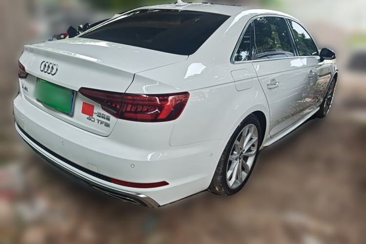 Used Audi A4L 2019 40 TFSI Fashion Edition China VI Emission Standard Rear Right 45 Deg