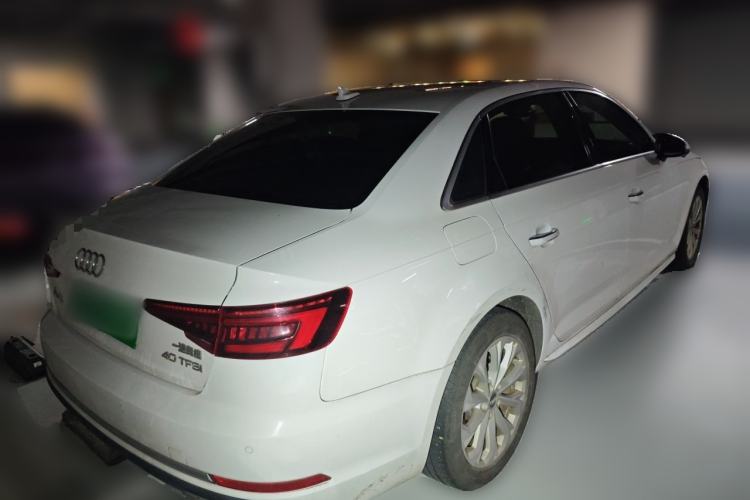 Used Audi A4L 2019 40 TFSI Ambition China VI Rear Right 45 Deg