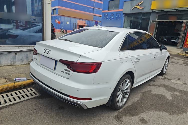Used Audi A4L 2019 40 TFSI Fashion Edition China VI Emission Standard Rear Right 45 Deg