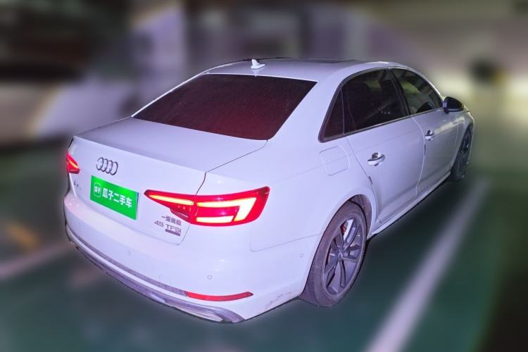 Used Audi A4L 2019 40 TFSI Fashion Edition China VI Emission Standard Rear Right 45 Deg