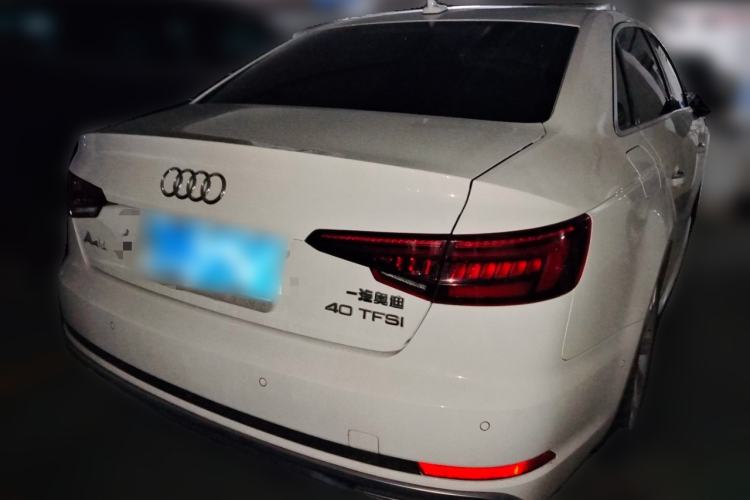 Used Audi A4L 2019 40 TFSI Fashion Edition China VI Emission Standard Rear Right 45 Deg