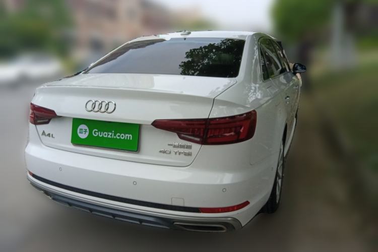 Used Audi A4L 2019 40 TFSI Fashion Edition China VI Emission Standard Rear Right 45 Deg
