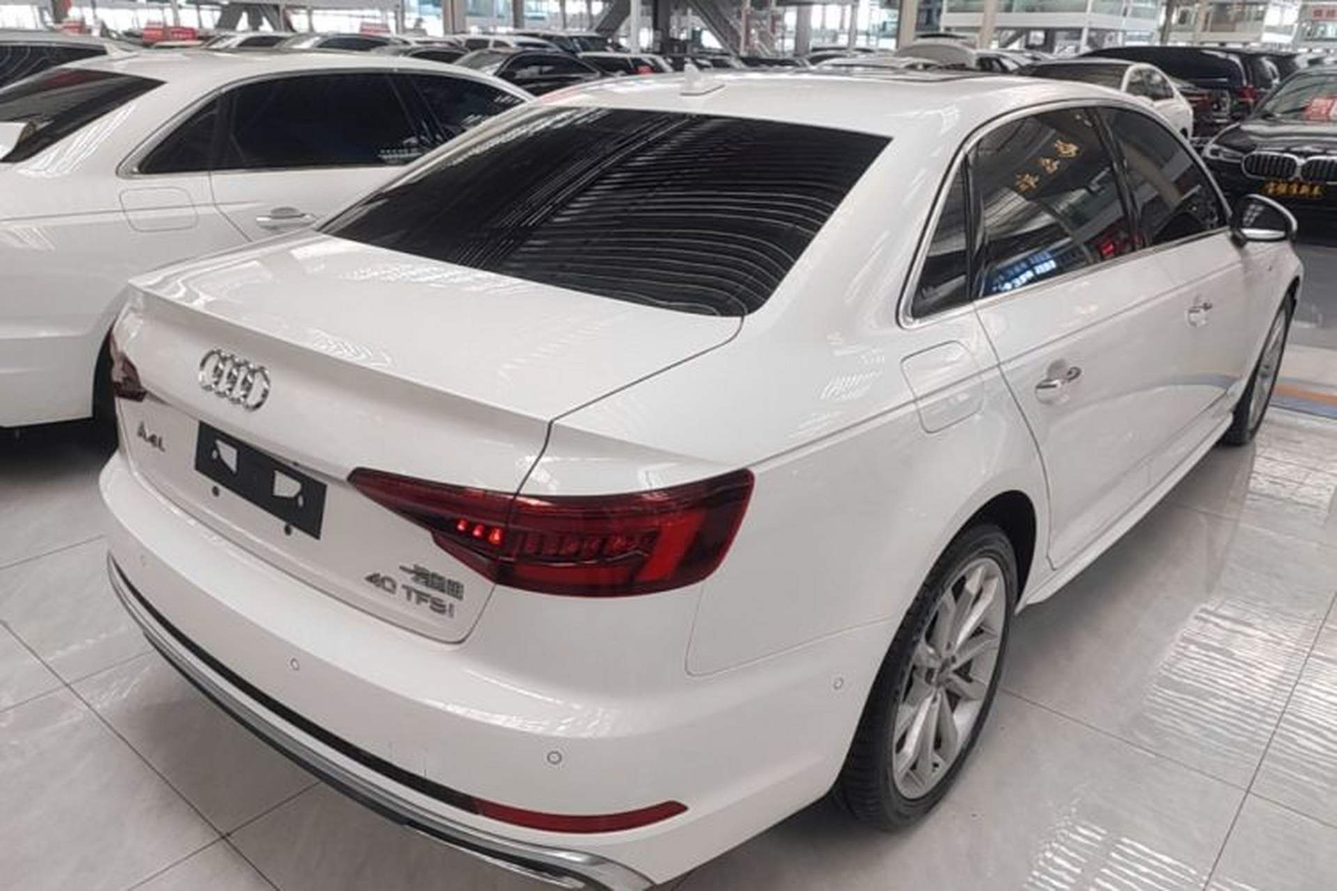 Used Audi A4L 2019 40 TFSI Fashion Edition China VI Emission Standard Rear Right 45 Deg