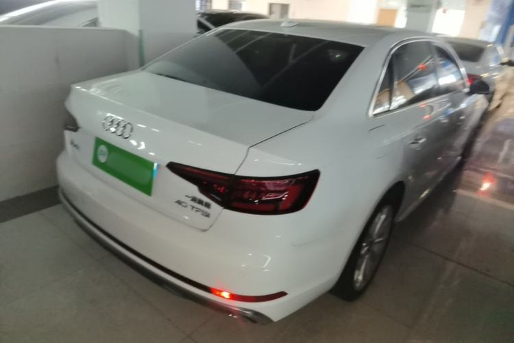 Used Audi A4L 2019 40 TFSI Fashion Edition China VI Emission Standard Rear Right 45 Deg