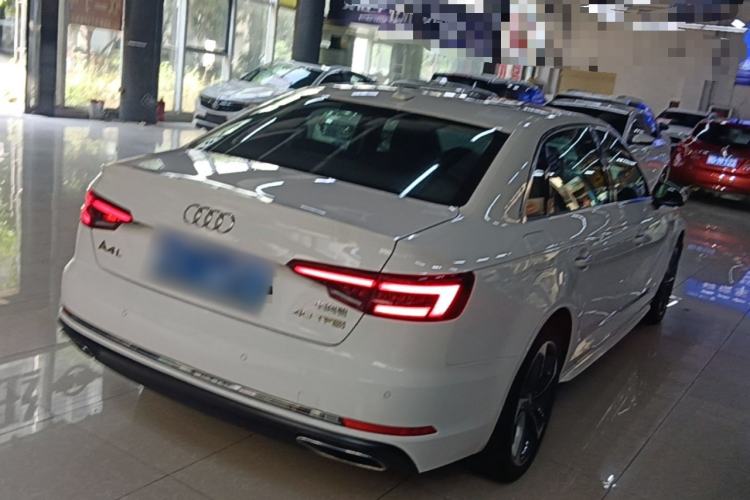 Used Audi A4L 2019 40 TFSI Ambition China VI Rear Right 45 Deg